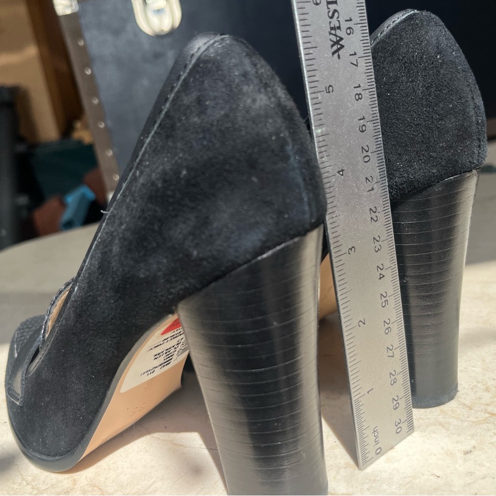 Saks Fifth Ave Black Pumps - Picture 7 of 7
